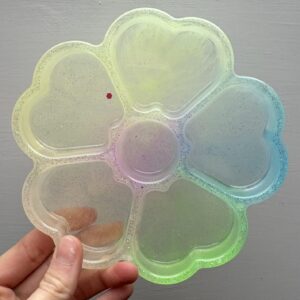Triediaca miska kvet – handmade miska z epoxidovej živice, Senzory Play Cherubin Store