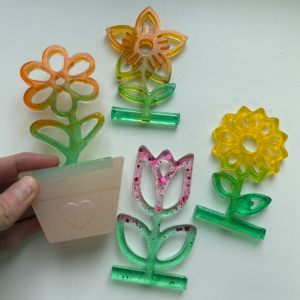 Kvietky v kvetináči – handmade jarná Senzory Play sada z epoxidovej živice Cherubin Store