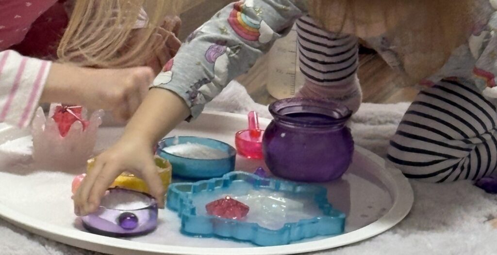 Ako podporiť messy play doma?