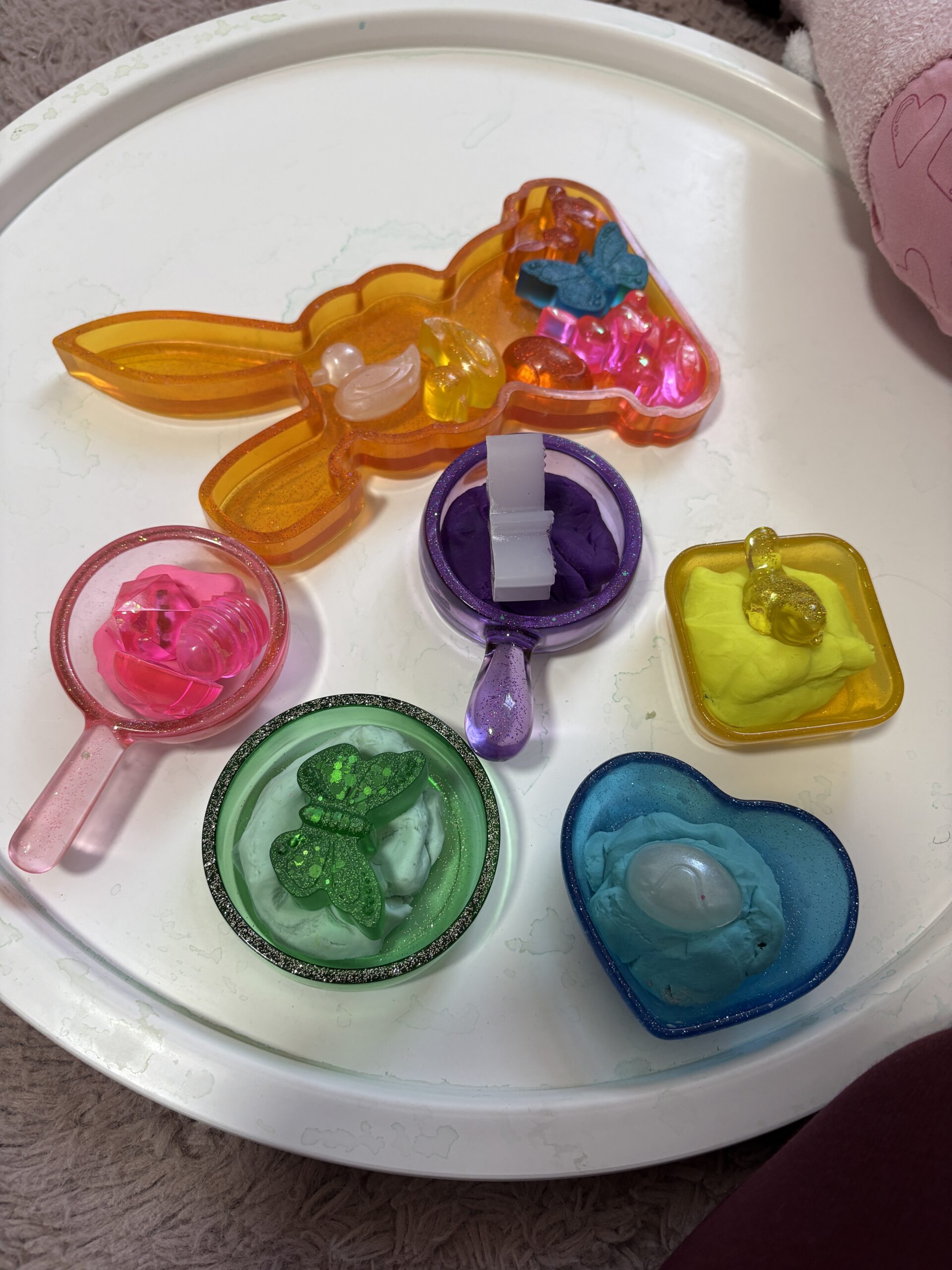 Senzorická tácka s farebnými prvkami Cherubin